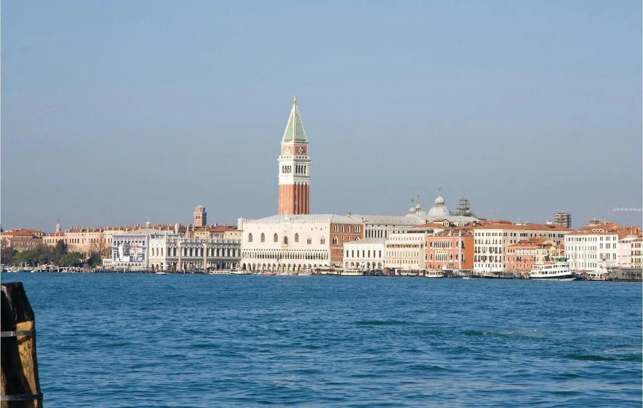 Sandalo Apartment Venice 0*,  Italy